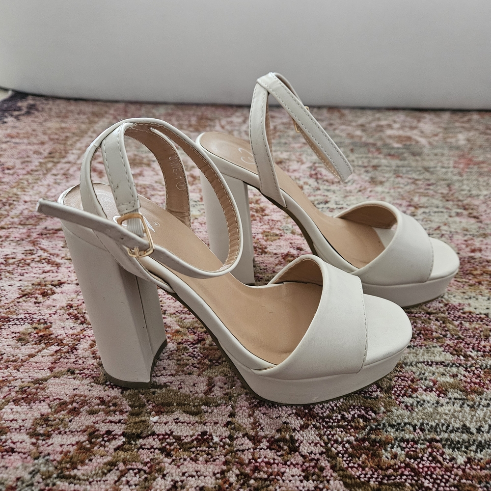 Windsor Elegant White Block Heels